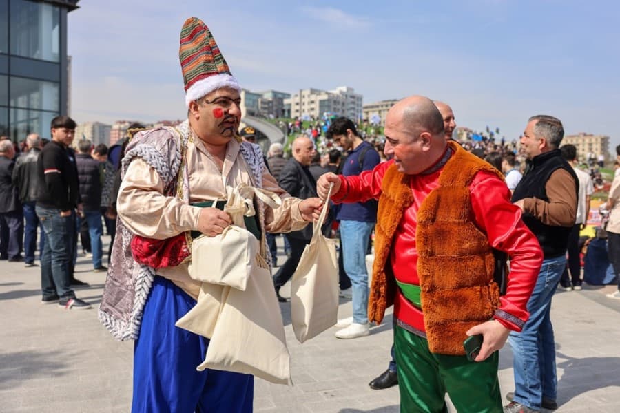 QHT -nin təşəbbüsü ilə Bakıda yeni parkda Novruz şənliyi keçirilib - FOTOLAR