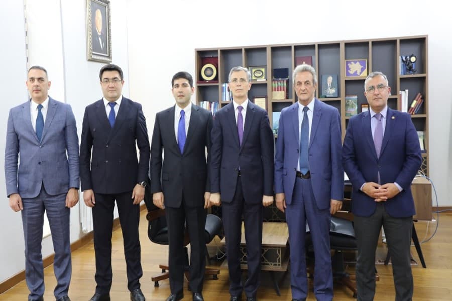 Nadir Adilov: "Mümkünsüzü mümkünə çevirmək yolundayıq"