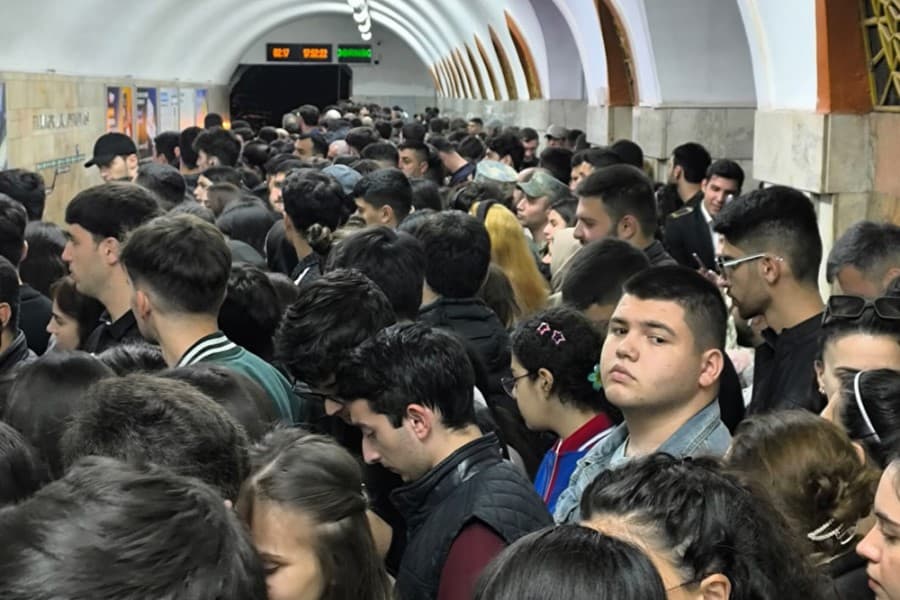 Elmlər Akademiyası stansiyasında TƏŞVİŞ