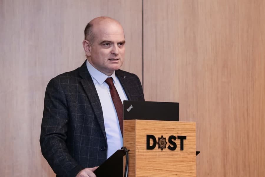 "Əmək haqlarının artımı dövlət gəlirlərinin artmasına şərait yaradır" - PROFESSOR