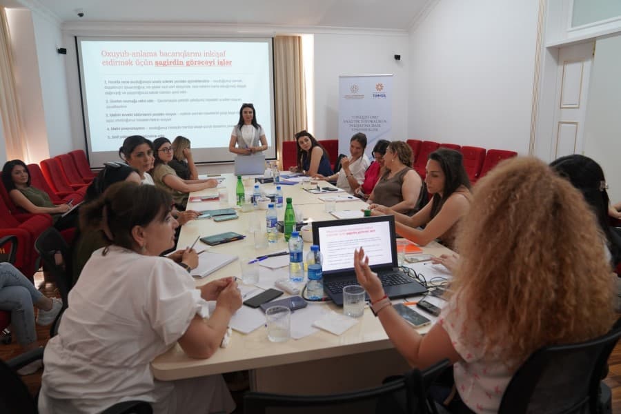 "Tənqidi oxu – analitik təfəkkürün inkişafına dair təşəbbüslər" layihəsi çərçivəsində seminar keçirilib - FOTOLAR