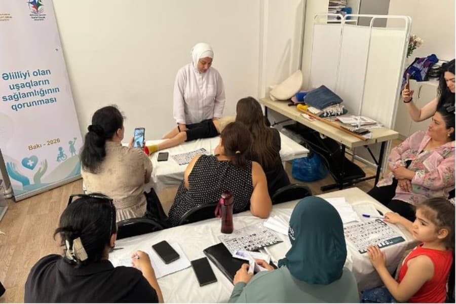 “Əlilliyi olan uşaqların sağlamlığının qorunması” layihəsi çərçivəsində təlimlər davam edir