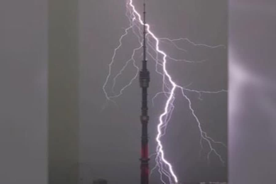 Moskvanı sel vurdu