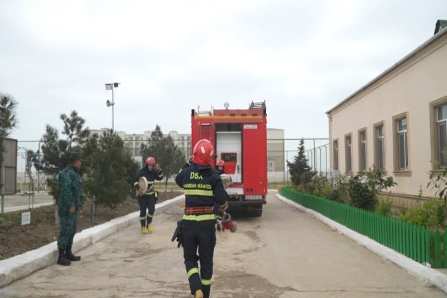 FHN DSX-nin “N” saylı hərbi hissəsində təlim keçirib