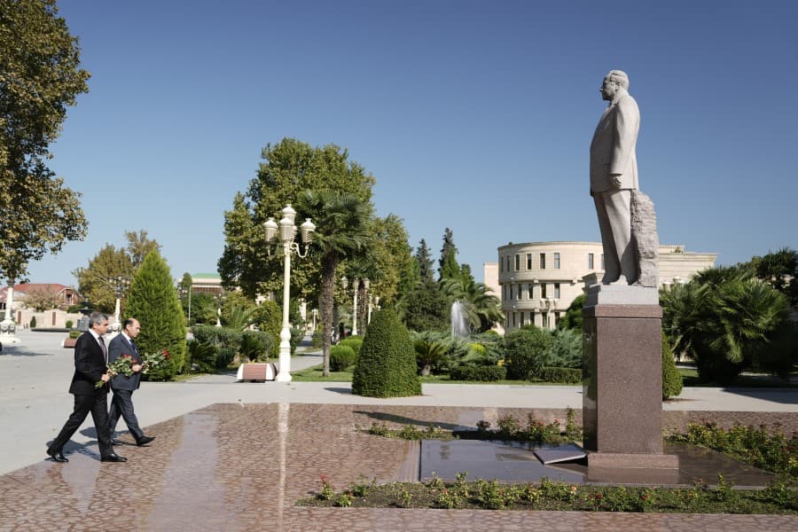 Nazir Anar Əliyev Bərdədə vətəndaşları qəbul edib - FOTOLAR
