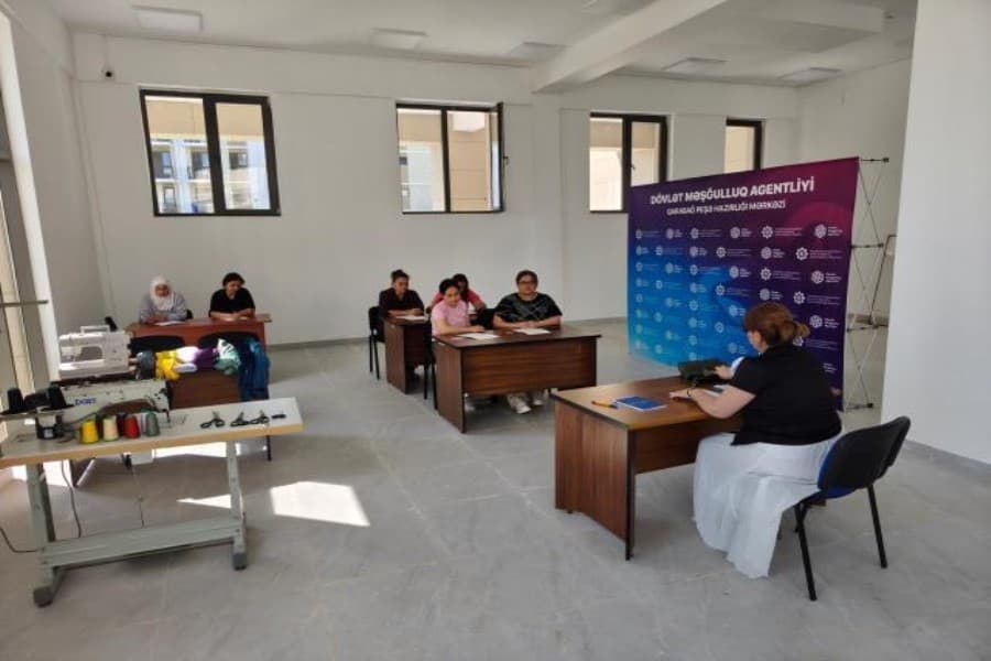 Ağdam şəhərində daha bir qrup sakin üçün peşə kursuna başlanıb