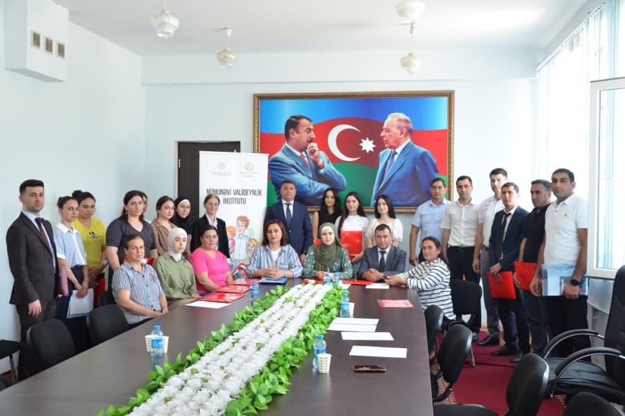 "Erkən uşaqlıq dövründə inkişaf” mövzusunda dəyirmi masa keçirıldi - FOTOLAR