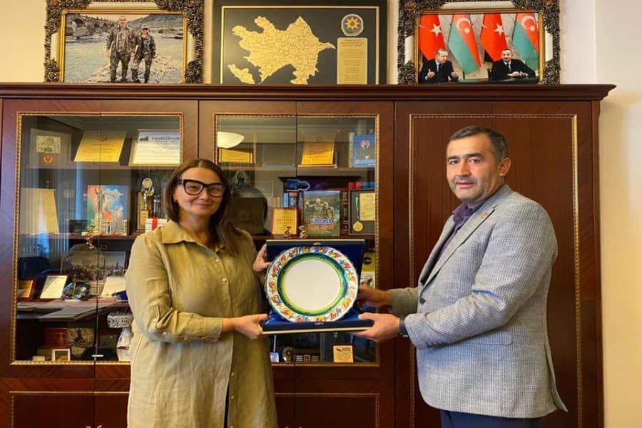 Komitə sədri Şöhrət Eyvazlını 50 illik yubileyi münasibəti ilə təbrik edib