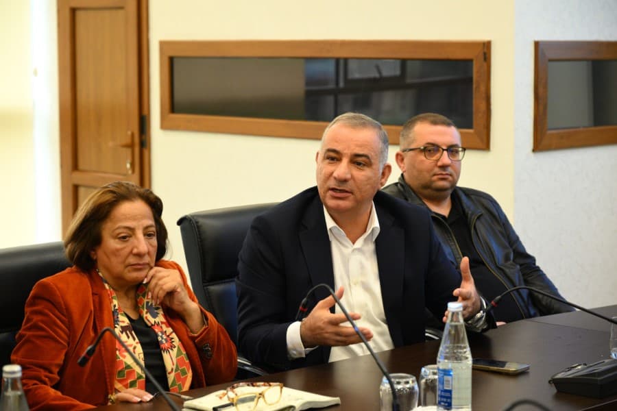 Cəsarət Hüseynzadə: “Qızların təhsilinə dəstək üçün yerli sahibkarlar da bu işə cəlb olunmalıdır”