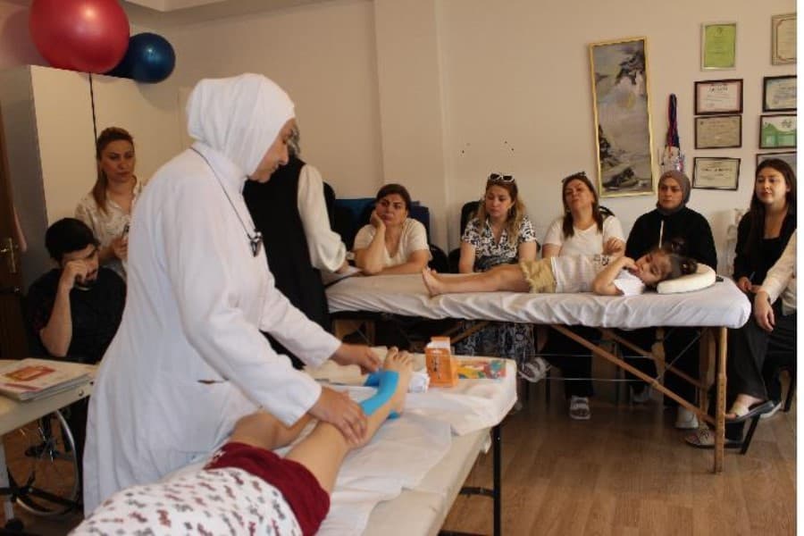 “Əlilliyi olan uşaqların sağlamlığının qorunması” layihəsi çərçivəsində növbəti təlim keçirilib