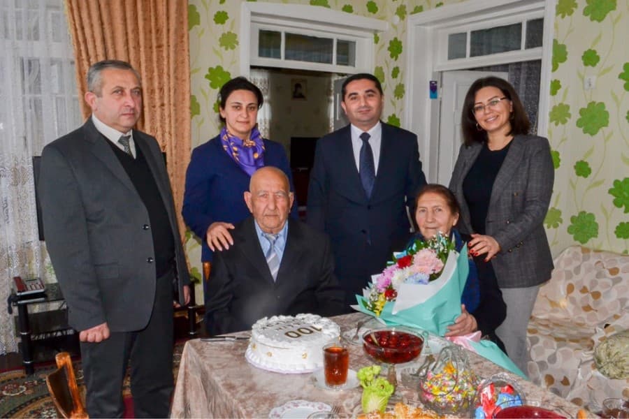 Sosial Xidmətlər Agentliyinin əməkdaşları daha bir 100 yaşlı ahılımızı doğum günündə ziyarət ediblər - FOTOLAR