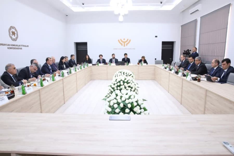 Əmək və məşğulluq sahəsində islahatlar prosesində Azərbaycan Həmkarlar İttifaqları Konfederasiyası ilə fəal əməkdaşlıq həyata keçirilir