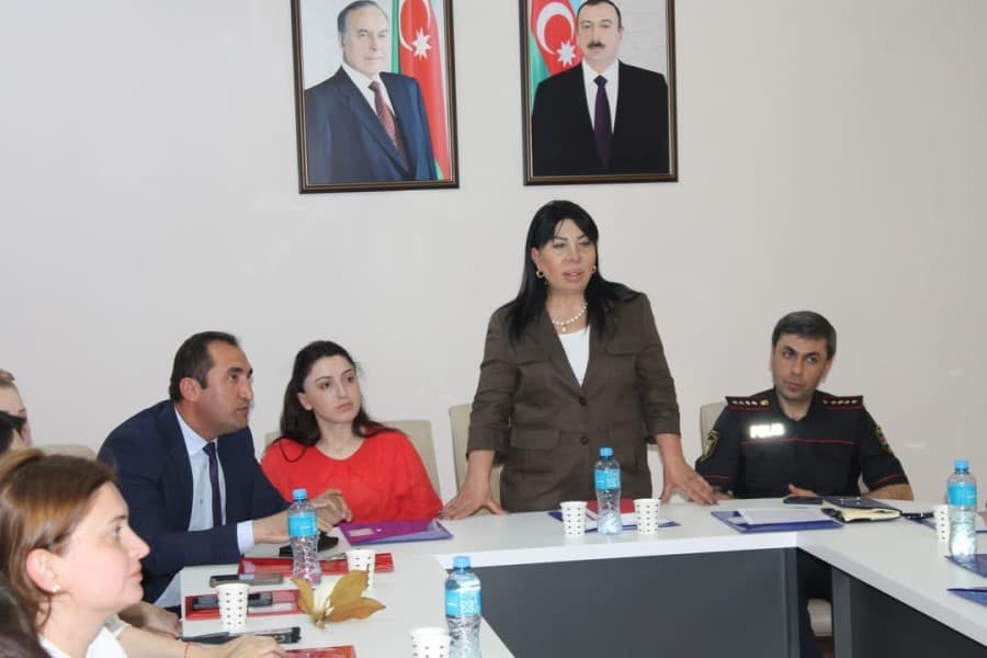 “Təhsilə yaxın, təhlükədən uzaq” layihəsi çərçivəsində konfrans təşkil edilib