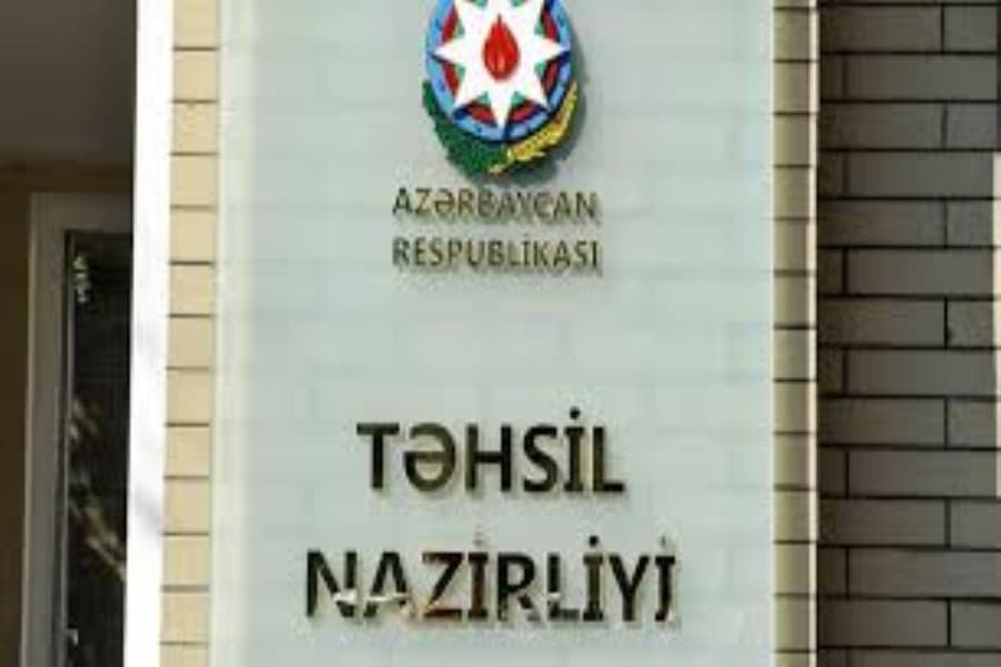 Təhsil Nazirliyinin “İctimai Şura”sı qalmaqala səbəb oldu - Ekspertdən ağır ittihamlar