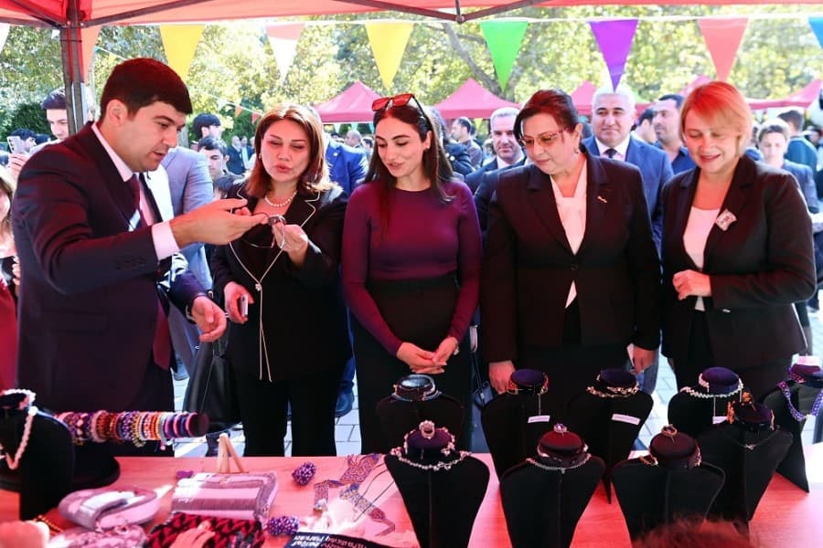 Bərdədə İnklüziv Yaradıcılıq Yarmarkası keçirilib - FOTOLAR
