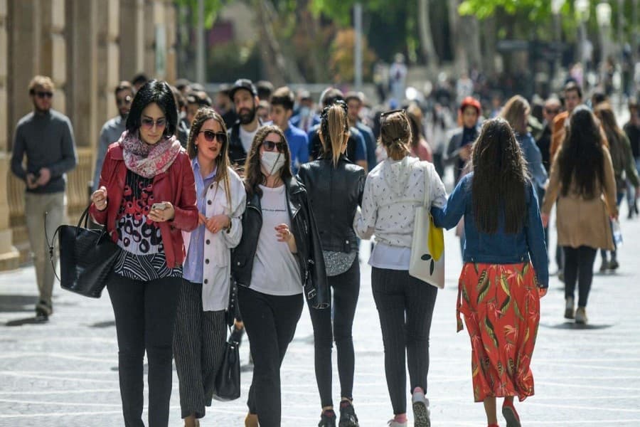 Azərbaycanda işsiz qadınların sayı artıb - Səbəbi bir deyil, iki deyil