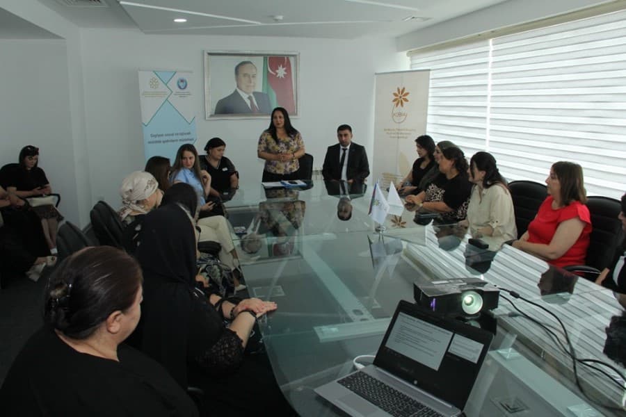 “Regional Sosial-İqtisadi İnkişaf üzrə Maarifləndirmə” İctimai Birliyi maarifləndirici tədbir təşkil edib - FOTOLAR