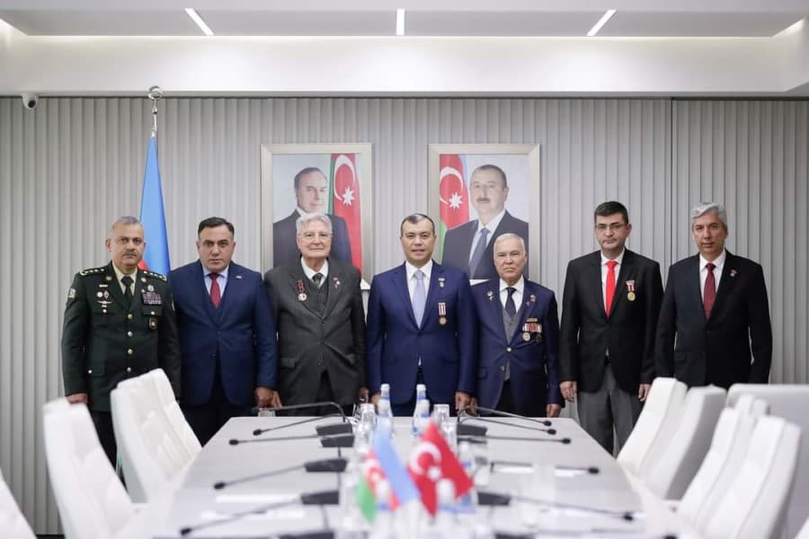 Əmək və Əhalinin Sosial Müdafiəsi Nazirliyində Türkiyənin bir qrup hərbi yönümlü QHT nümayəndəsi və müharibə veteranı ilə görüş olub