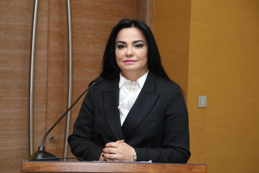 "Qızların maariflənməsi sağlam cəmiyyətin təməlidir" - Professor