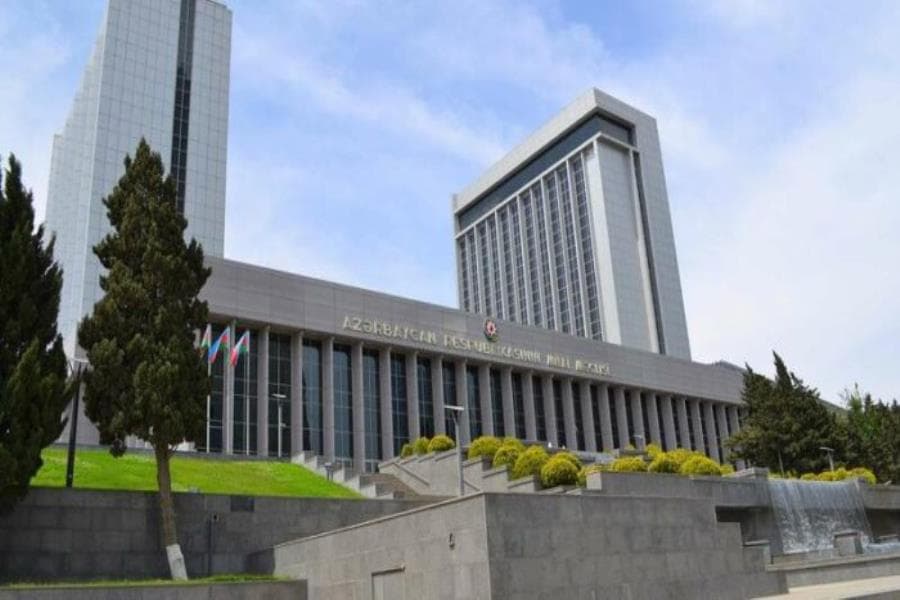 Milli Məclis müsabiqə elan etdi