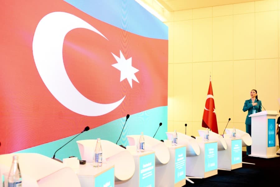 Bakıda "Dildə, fikirdə, əməldə birlik – Türk dünyasının gələcəyi" mövzusunda panel iclas keçirilib