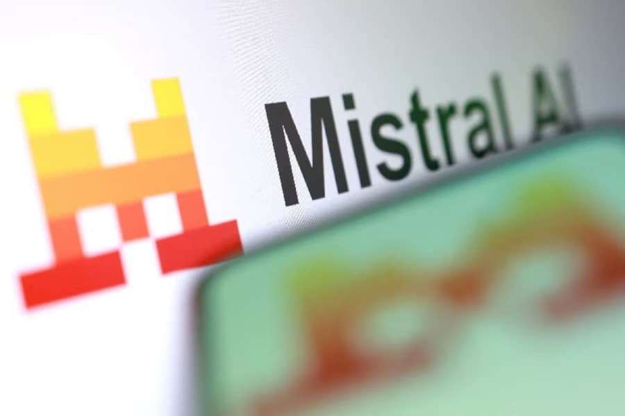 Mistral AI sənaye sahəsinə yönəlir: Avstriyanın fizika əsaslı AI startapını aldı
