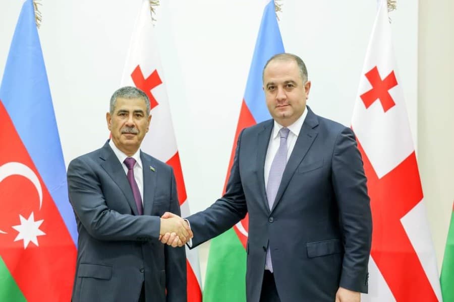 Azərbaycan və Gürcüstan müdafiə nazirləri hərbi sahədə əməkdaşlığa dair məsələləri müzakirə ediblər