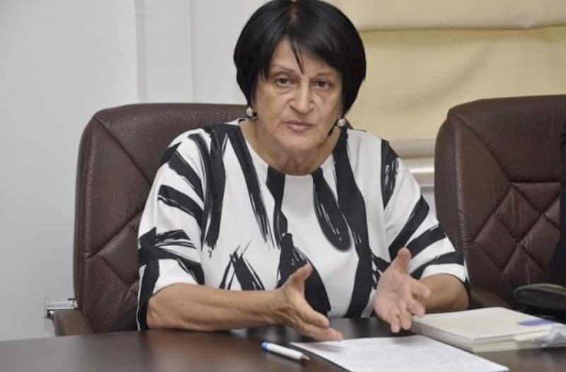 "Maaş artımı regionlarda həkim çatışmazlığını azalda bilər" - QHT sədri