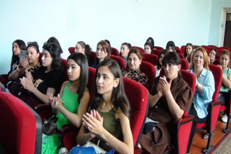 Ağdamda şəhid ailələri və müharibə iştirakçıları ilə görüş keçirilib
