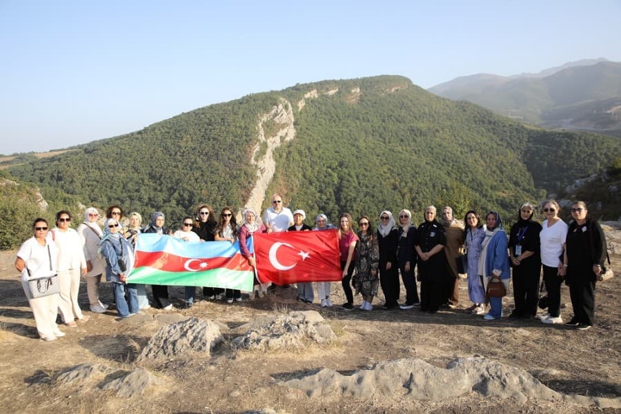 Türkiyə şəhid ailələri Qarabağda səfərdədir - FOTOLAR
