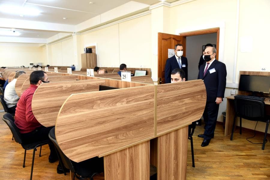 Ədliyyə orqanlarına qulluğa qəbulla bağlı növbəti test imtahanı keçirilib