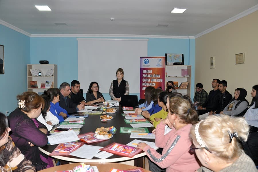 QHT Saatlıda məişət zorakılığı mövzusunda tədbir keçirilib - Foto