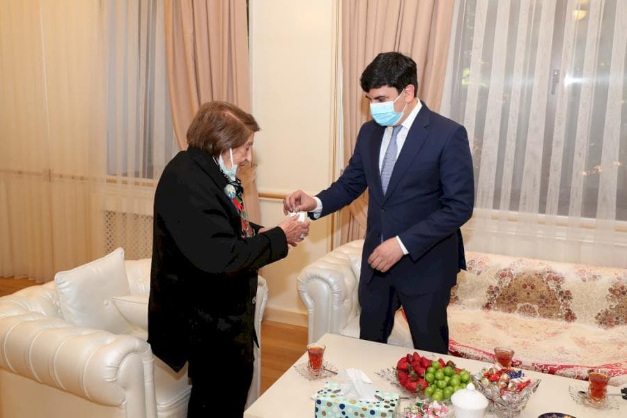 Nazirliyinin sosial tərəfdaşı tərəfindən Müharibə, Əmək və Silahlı Qüvvələr Veteranları Təşkilatına avtomobil hədiyyə edilib