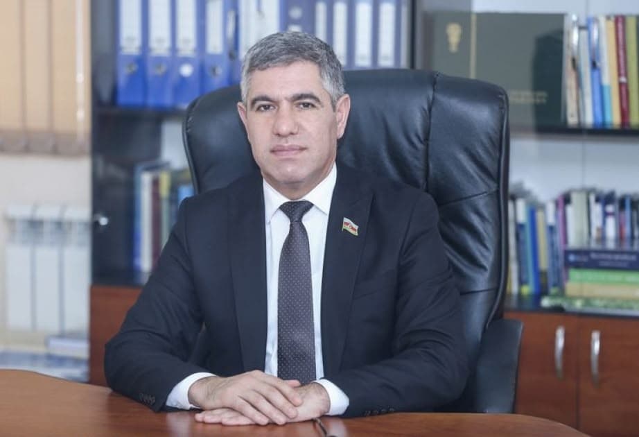 Vüqar Bayramov: “Manatın gələcək məzənnəsi Mərkəzi Bankın mövqeyindən birbaşa asılı olacaq”