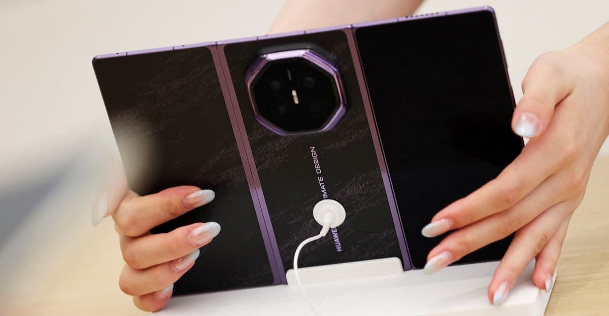 Huawei və Xiaomi yeni qatlanan telefonlarını təqdim etdi