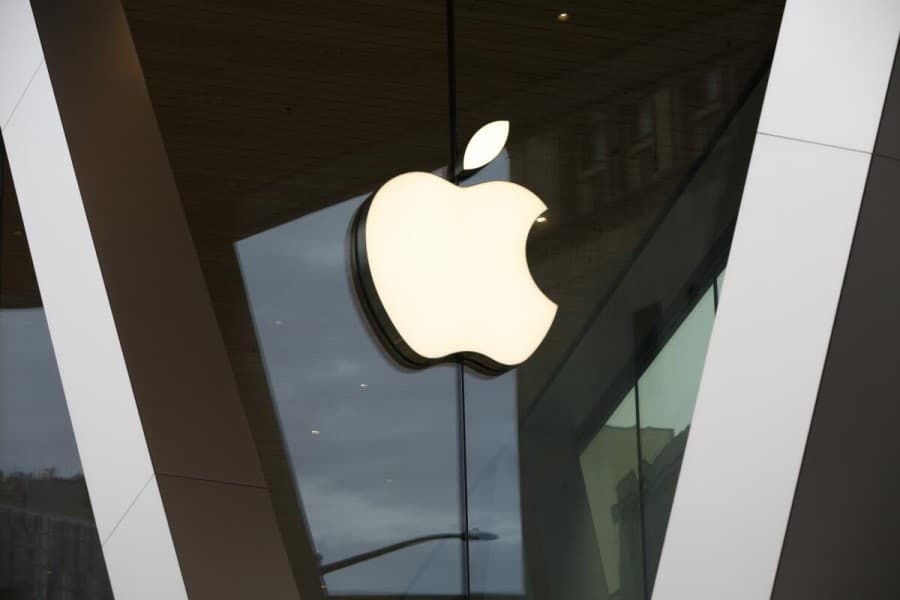 Apple ABŞ-də çip istehsalı üçün Intel və Samsung-la danışıqlar aparır