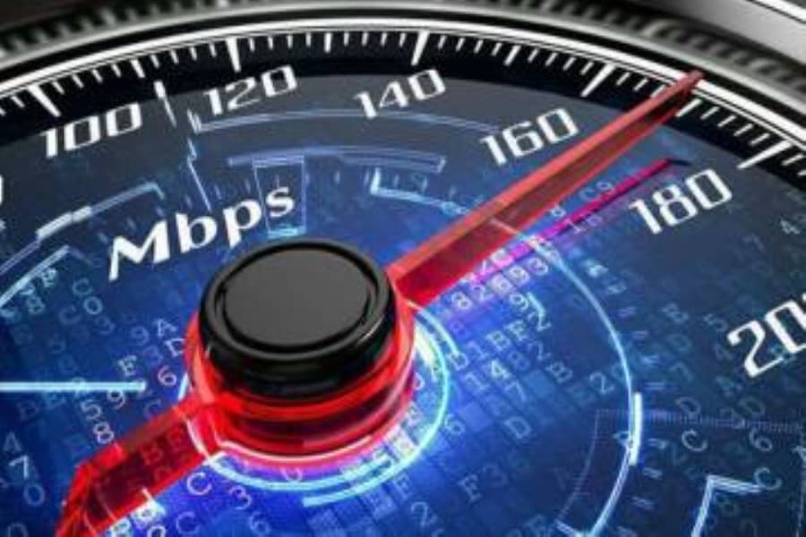 İctimai Şuranın sədri: “Provayderlərin qazandıqları vəsaitin qarşılığında internet təchizatı azdır”