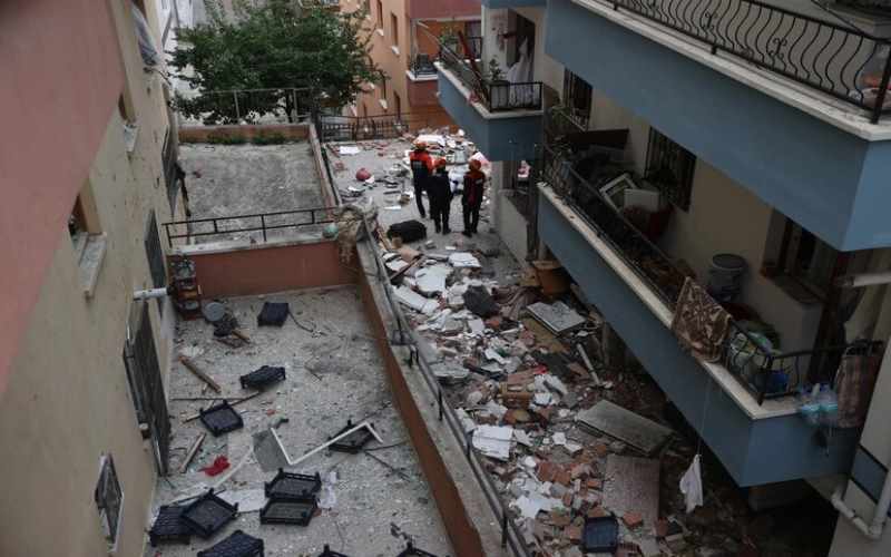 Ankarada 6 mərtəbəli binada təbii qaz partlayışı baş verib