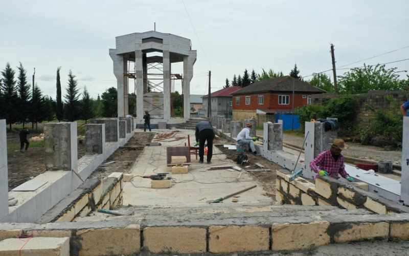 Ərkivandakı “Şəhidlər bulağı” abidə-kompleksi əsaslı təmir edilir - MASALLIDA 