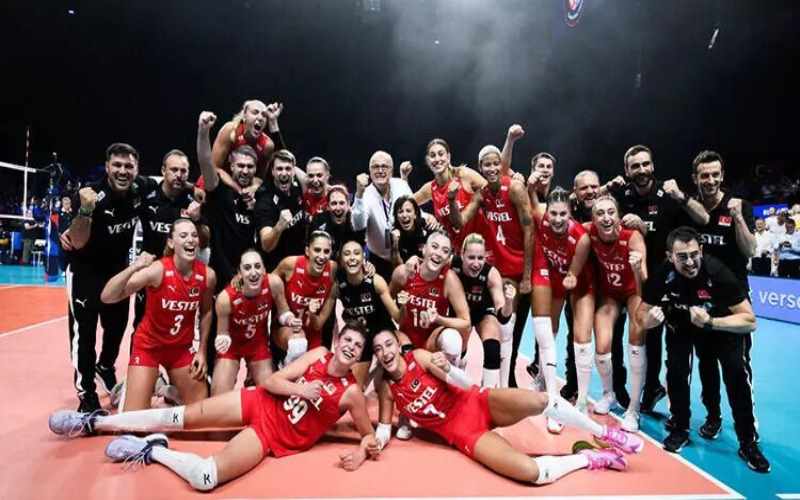 Türk idmançıları Avropa çempionatında qızıl medal qazanıb
