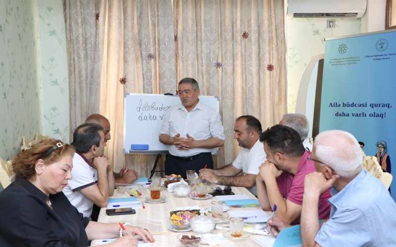 Ailə büdcəsi təlimi keçrilib - FOTOLAR