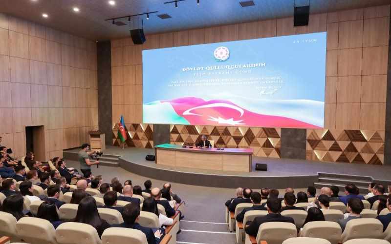Nazirlikdə dövlət qulluğuna yeni qəbul olunan əməkdaşların andiçmə mərasimi keçirilib - FOTOLAR