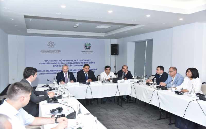 Fransanın müstəmləkəçilik siyasəti və bu ölkədə insan haqlarının vəziyyətinə dair ictimai dinləmələr keçirilib - FOTOLAR