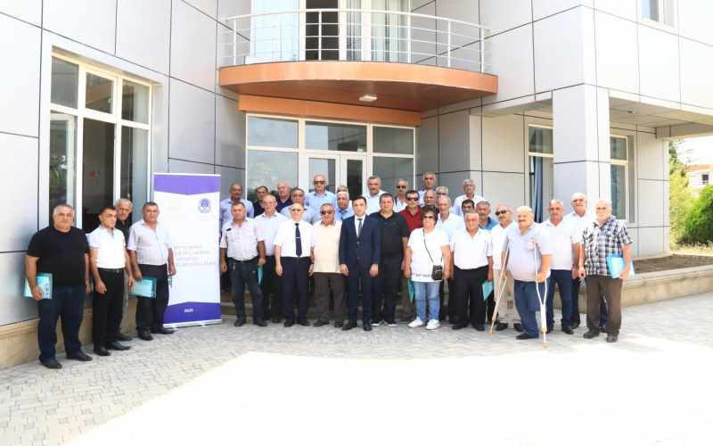 “Müharibə veteranlarının hüquqi maarifləndirilməsi” adlı layihə üzrə tədbir keçirilib - FOTOLAR