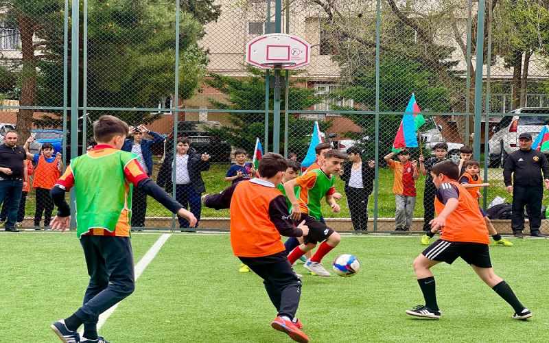 Bakı şəhərinin bütün rayonlarını əhatə edən məhəllələrarası mini futbol turnirinə start verilib