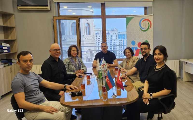 Azərbaycanlı mediatorlar türk qonaqlarla görüşüb 