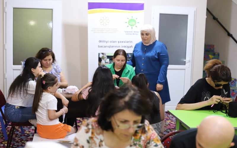 “Əlilliyi olan şəxslərin bacarıqlarının inkişafı” mövzusunda beşinci təlim uğurla keçirildi - FOTOLAR