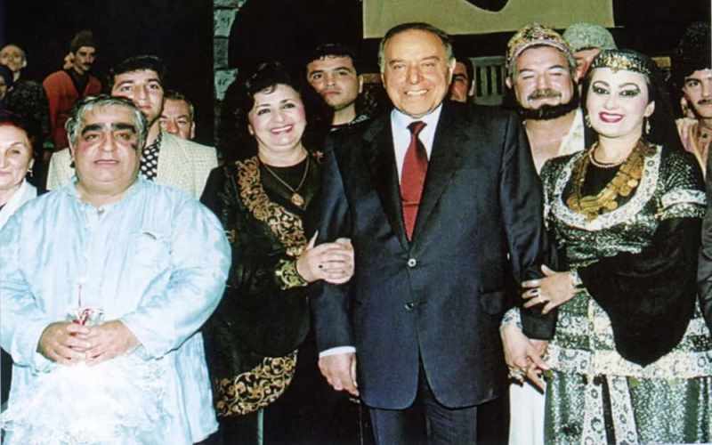 Azərbaycan teatrının 152-ci ildönümü qeyd olunur