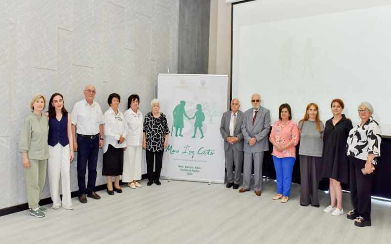 “Mənə işıq göstər” layihəsi çərçivəsində təlimçilər üçün təlimlər keçirildi - FOTOLAR