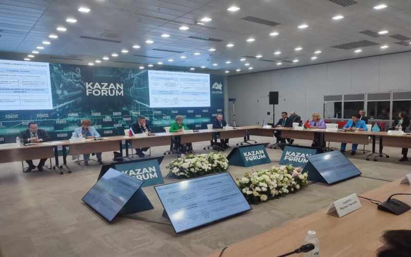 Kazanda keçirilən beynəlxalq forumda Azərbaycanın pensiya islahatları təcrübəsindən bəhs olunub